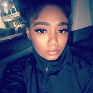 Meet your Posher, Anndrea